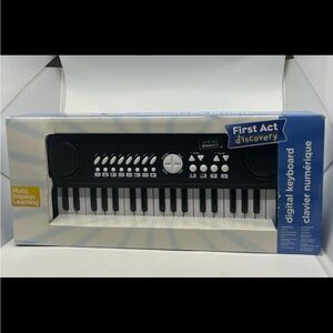 First Act Discovery - Electronic Keyboard